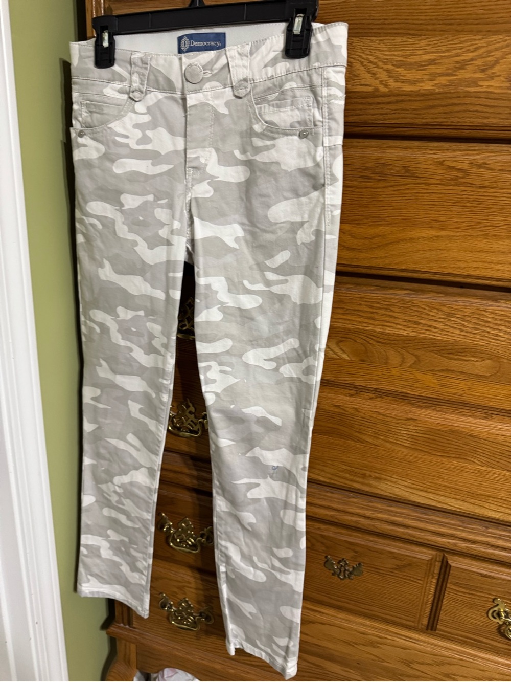 Democracy White & Light Gray Camo Skinny Pants
